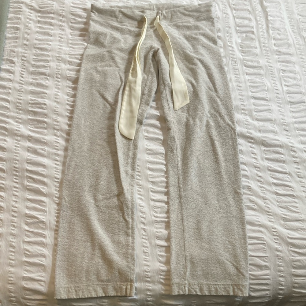 Anthropologie “Outside-In” Loungers Size Large